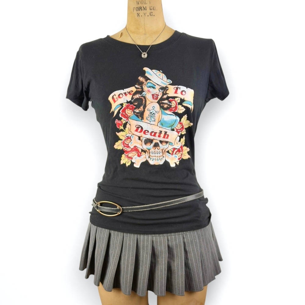 Y2K Tattoo Graphic Top Short Sleeve Pinup Skull Edgy Rockabilly Punk Size S